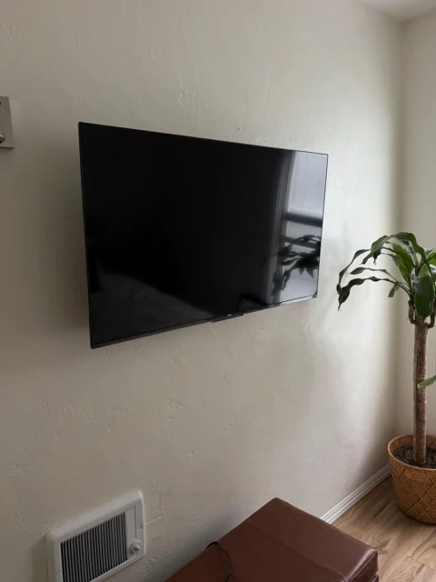 TV mounting, project photograph 5