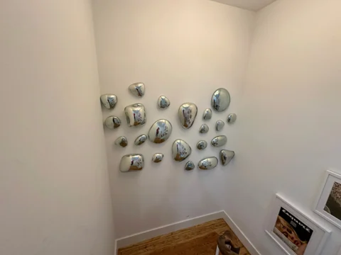 Mirror installation, project photograph 2