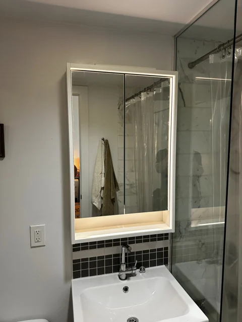 Mirror installation, project photograph 6