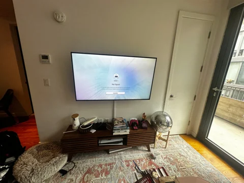 TV mounting, project photograph 25